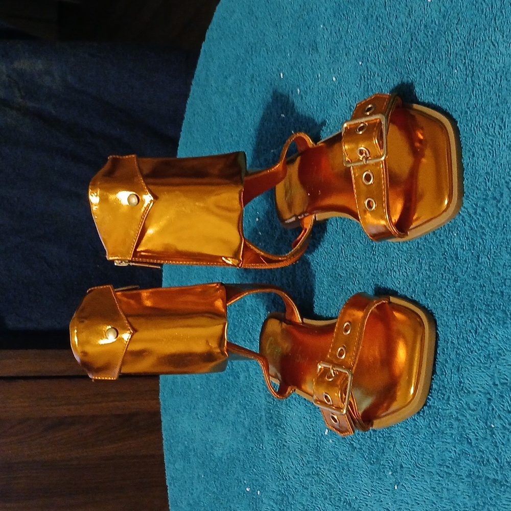 New Bling Thong Open Toe Cape Robbin Metallic Orange Sandals Flats.